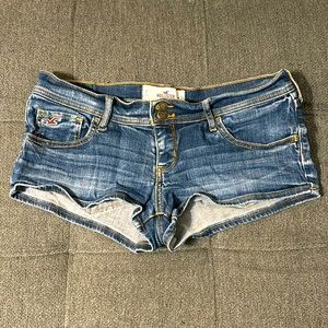 HOLLISTER JEAN SHORTS